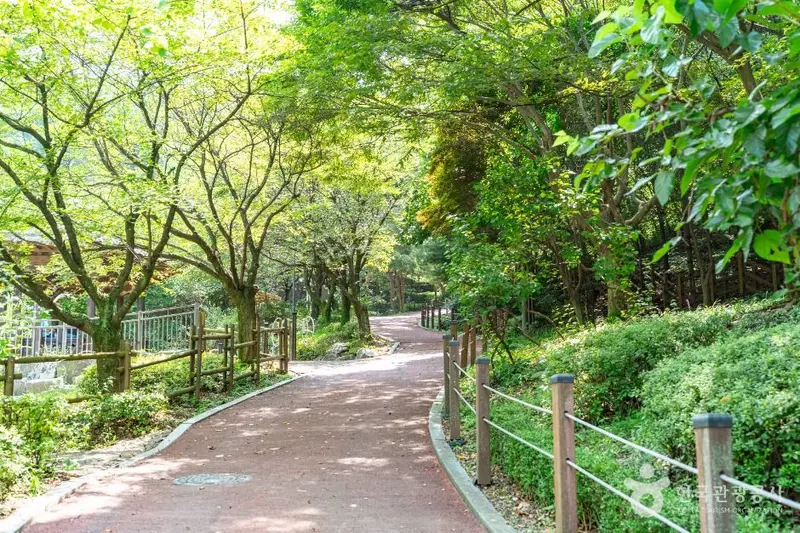 Dodeoksan Park