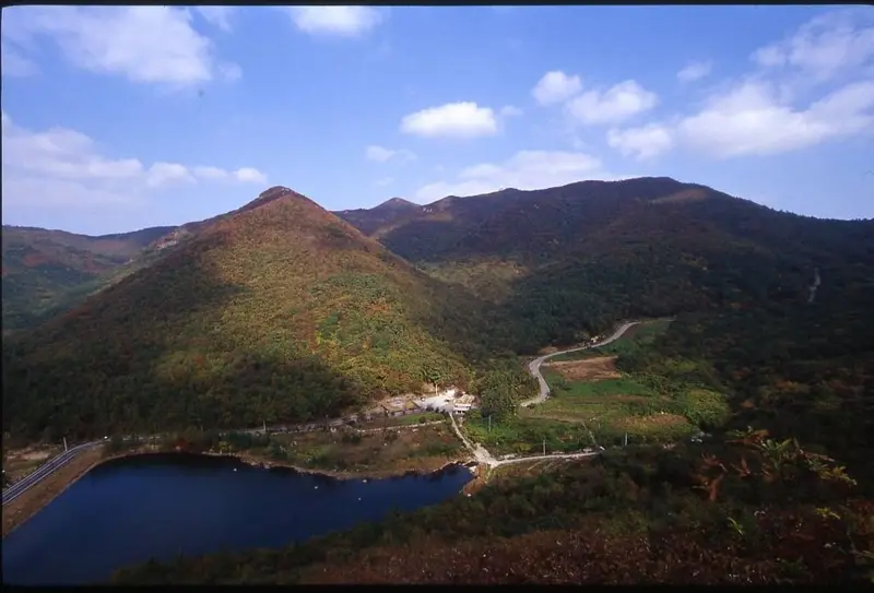 尖察山