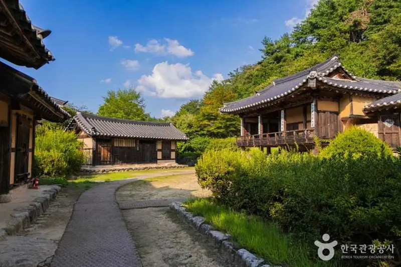 Seonbi Village