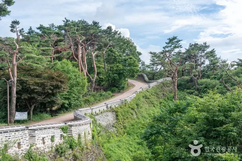 Namhansanseong Trail