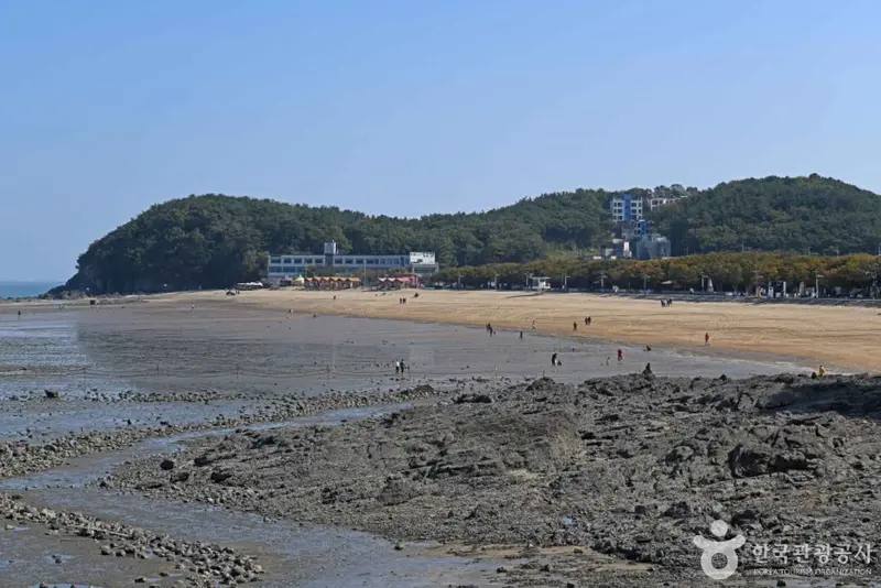 Yeongheung Island Sillipo Beach