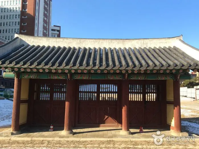 Seoul Gyeongmogung Site