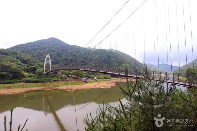 渊河峡云桥