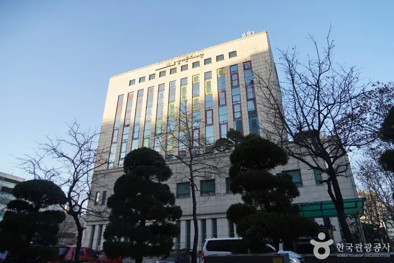 京畿文化財団アートホール（旧多産ホール）