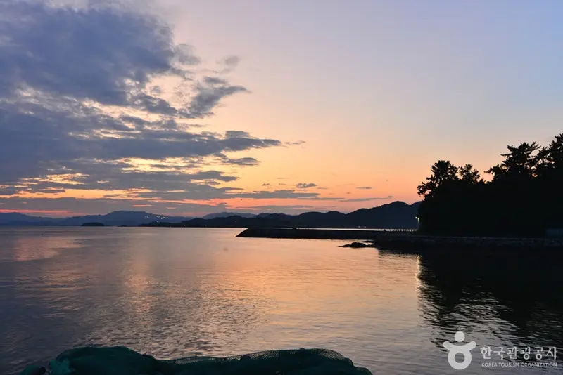丽水潮滩夕阳村