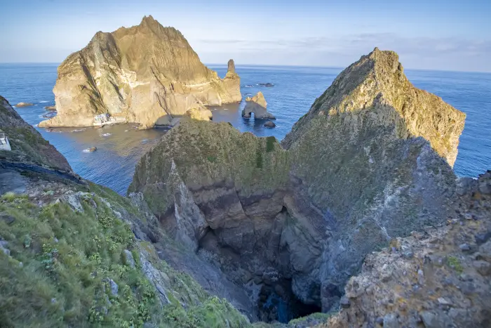천장굴 (울릉도, 독도 국가지질공원)