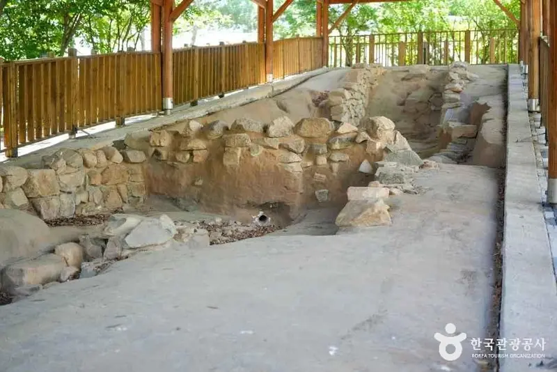 Hongseong Ogwan-ri Site Wooden Ice Storage