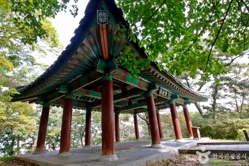 公山城双树亭