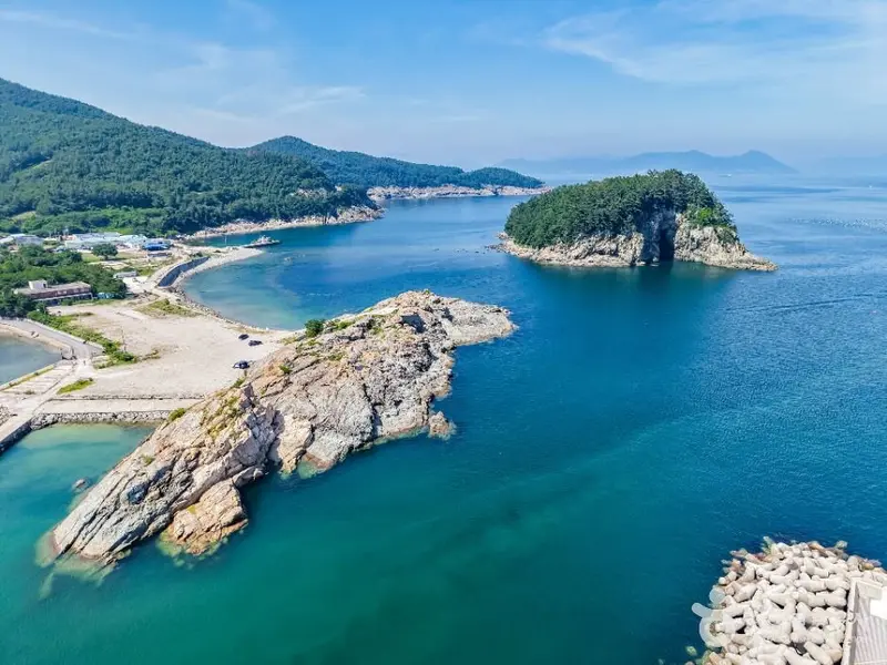Dolsando Island